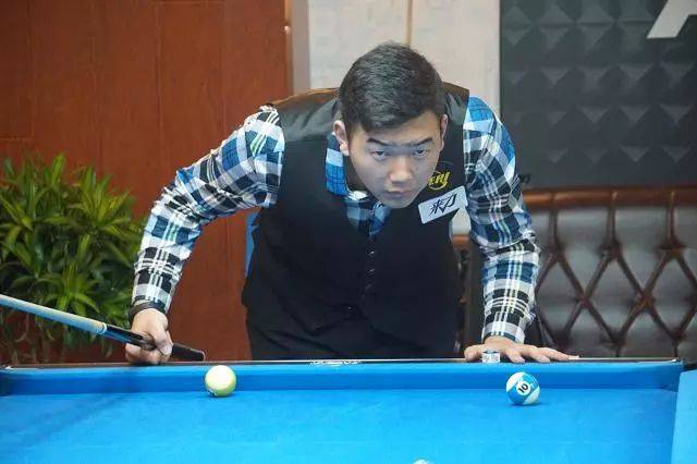 年轻势力的 年轻势力的