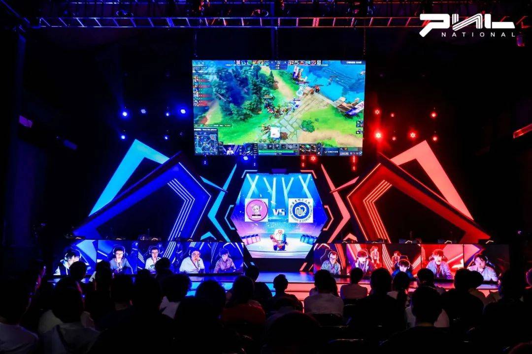 阿尔瓦雷斯 阿尔瓦雷斯