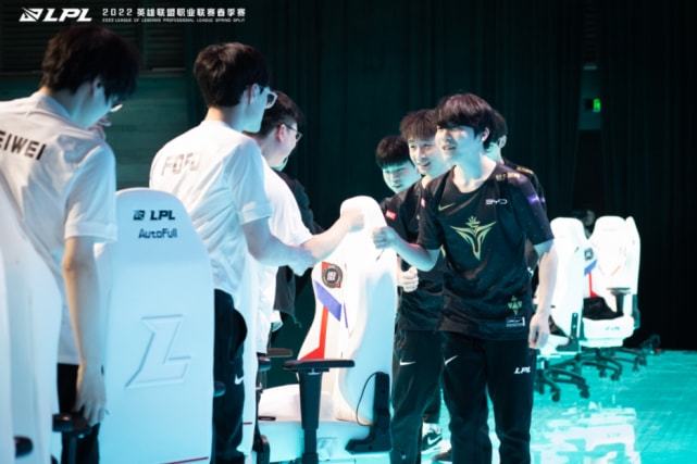 还是阿尔及 还是阿尔及