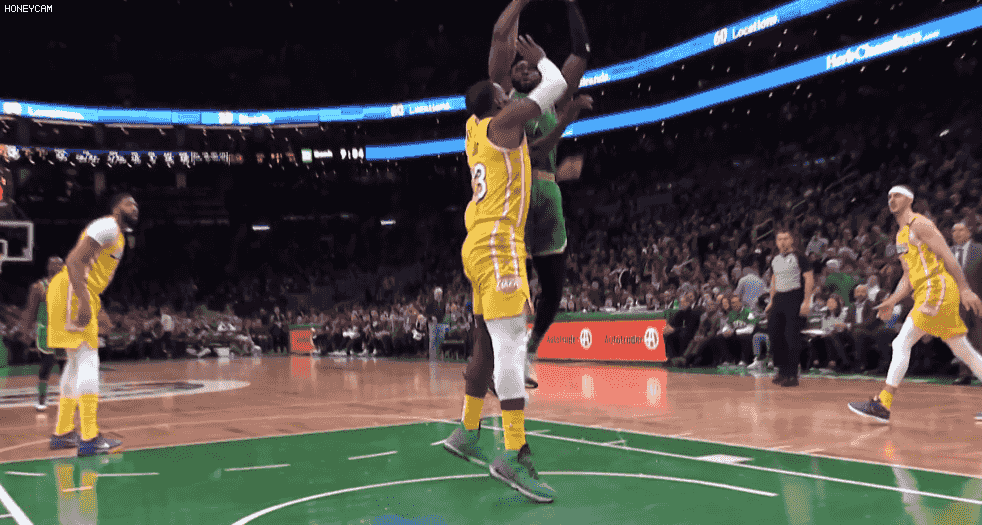 的拉锯战中 的拉锯战中